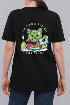 Cats Rainbow Kitten Surprise Cute Eat Retro Animals Vintage Woman T-Shirt