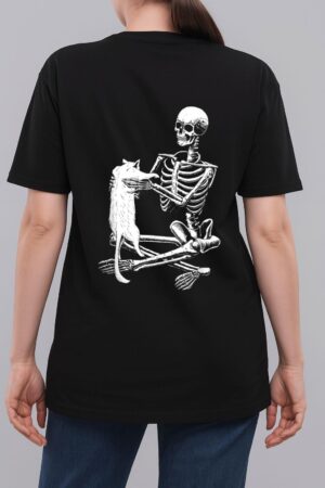 Funny Skeleton Holding A Cat Halloween Woman T-Shirt