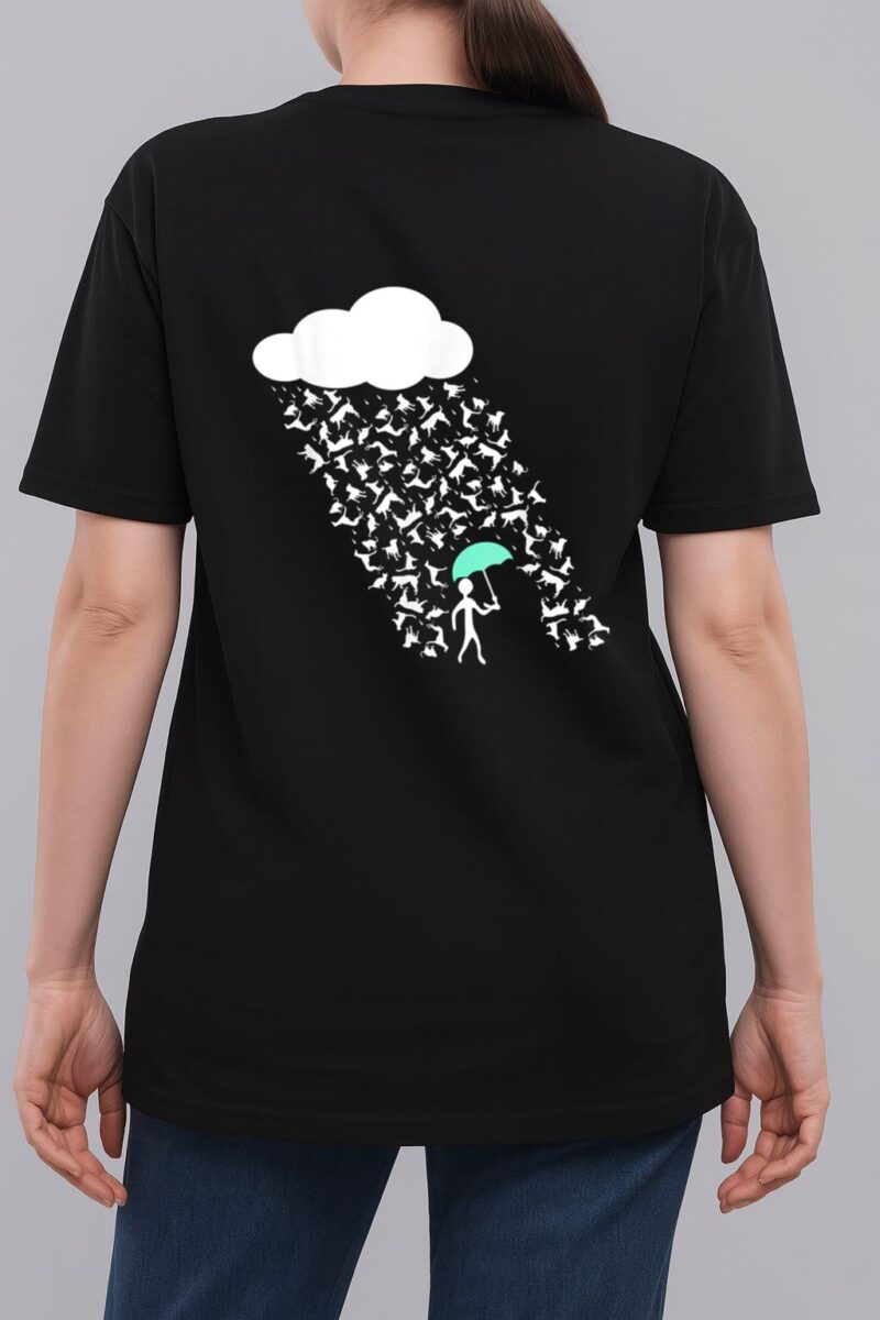 It's Raining Cats and Dogs  Cute Funny Canine Feline Lover Woman T-Shirt
