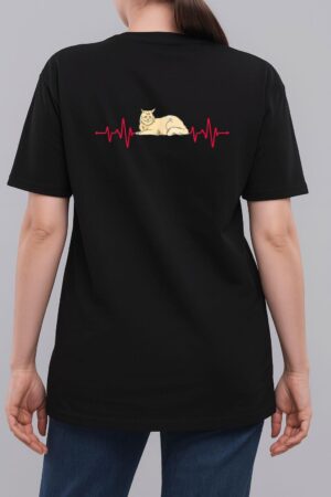 Maine Coon Cat Heartbeat Woman T-Shirt