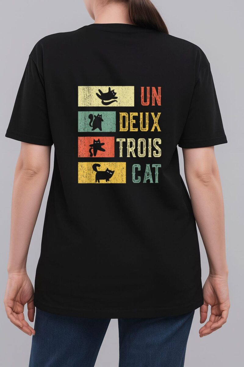 Meowy Funny Cat  Vintage retro Un Deux Trois Cat Woman T-Shirt